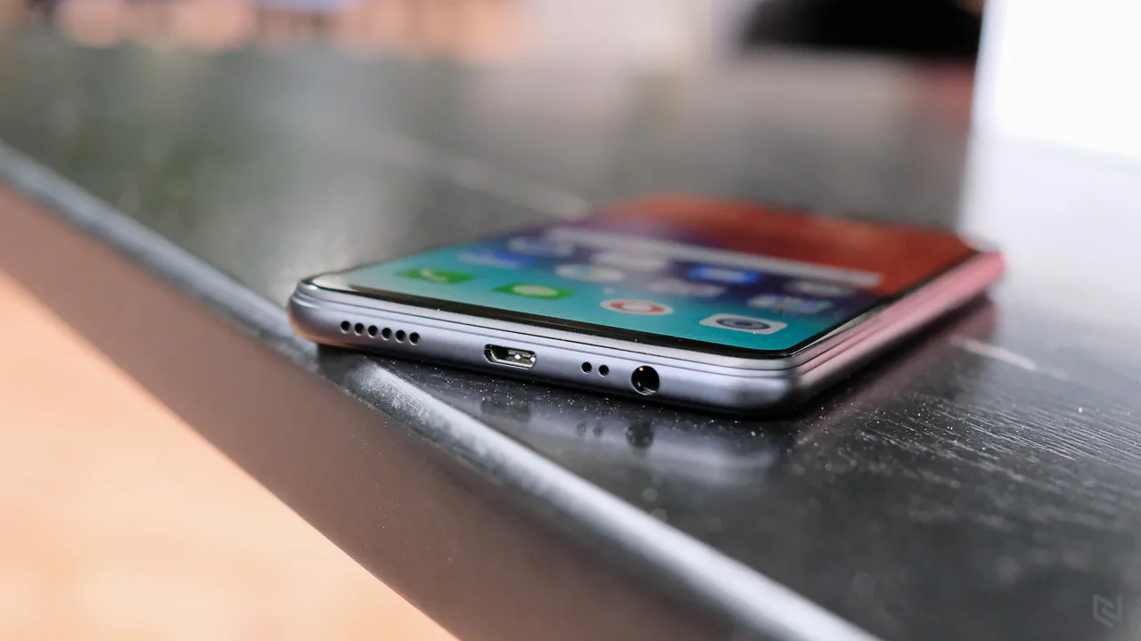 Cận cảnh Realme 2, thương hiệu từ OPPO, giá mềm hơn
