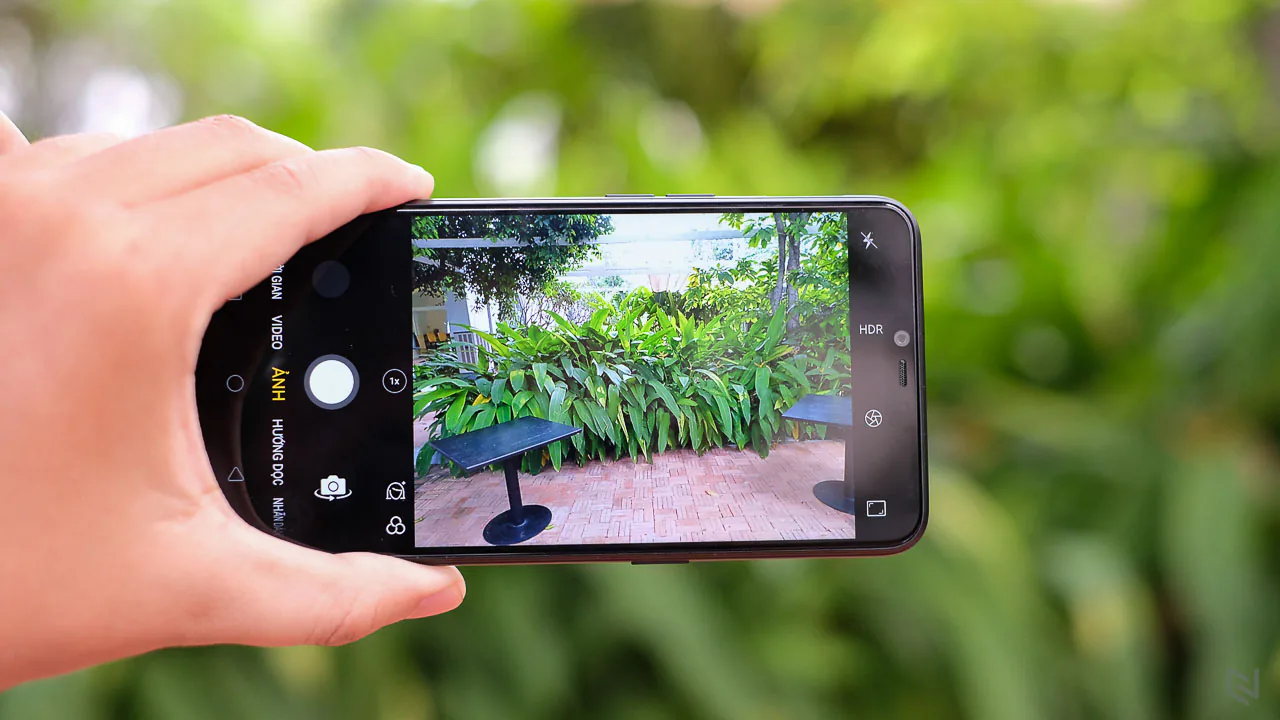 Cận cảnh Realme 2, thương hiệu từ OPPO, giá mềm hơn
