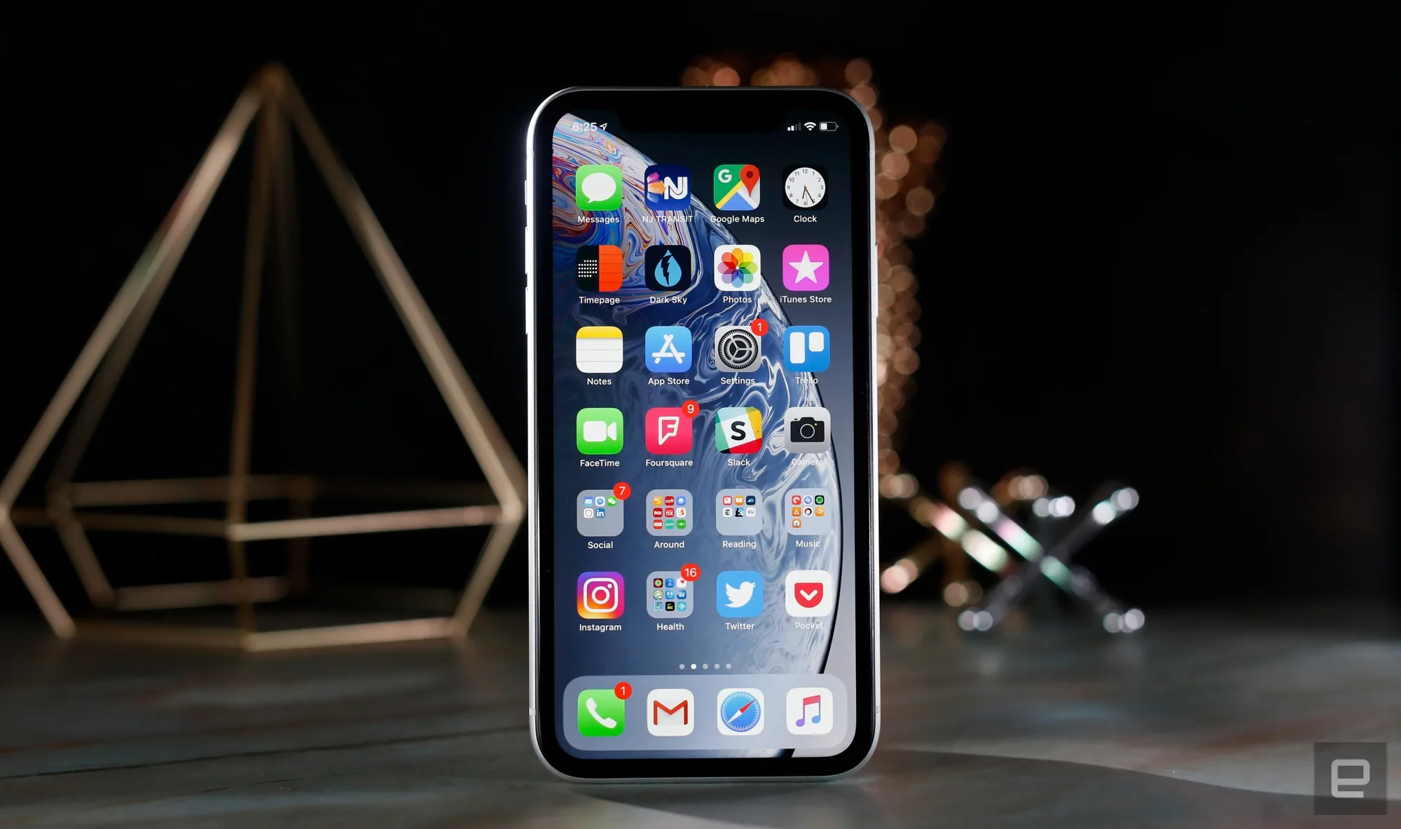 Đánh giá iPhone XR, chiếc iPhone tốt nhất dành cho đa số