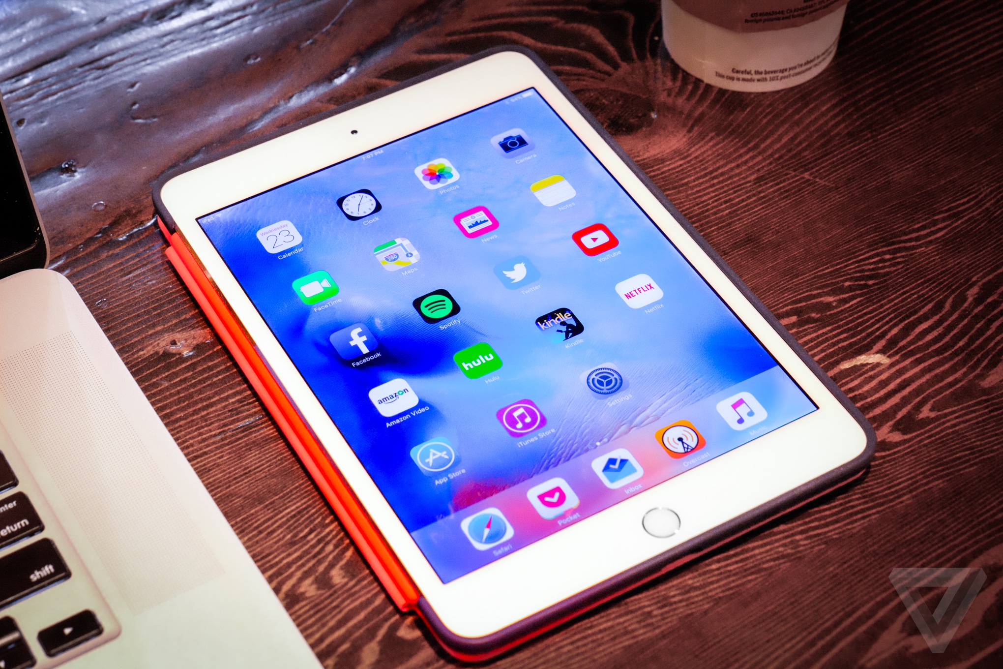 Tin đồn Apple chuẩn bị cập nhật cho iPad Mini và bán ra AirPower vào 2019