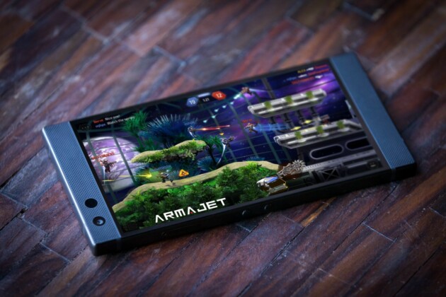Cận cảnh Razer Phone 2 vừa ra mắt: Tiệm cận với flagship, logo có thể đổi màu RGB