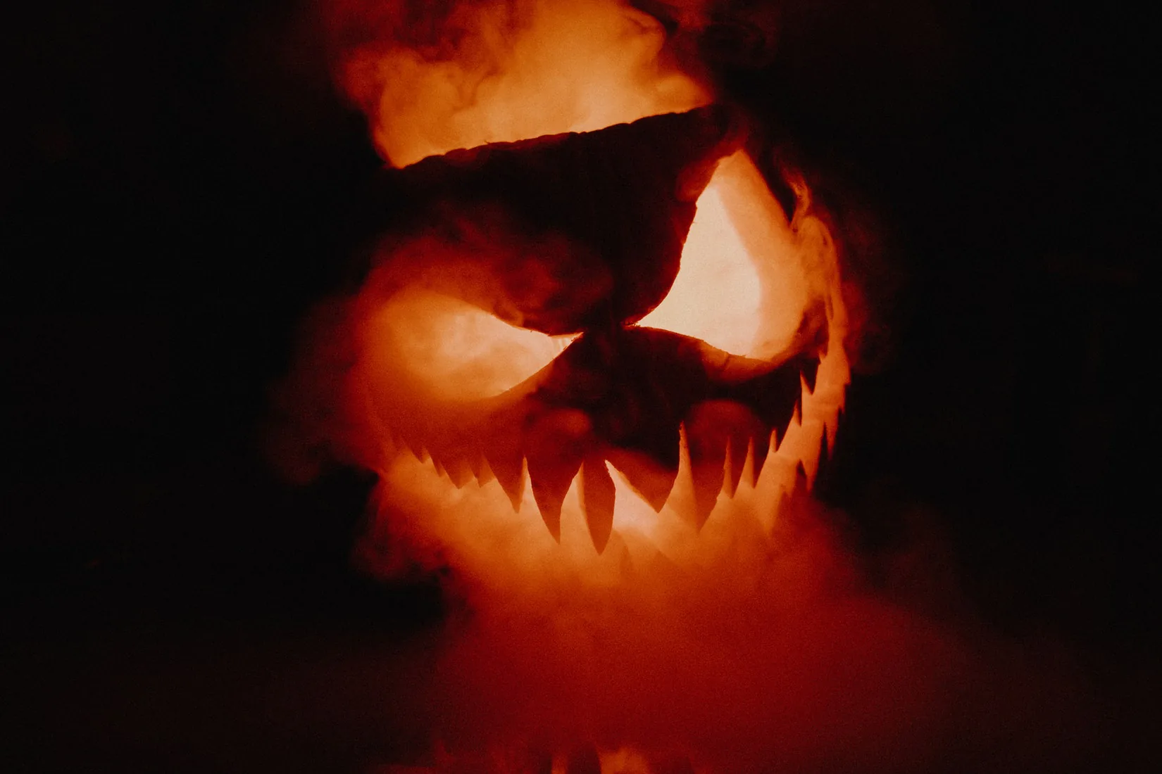 Ảnh nền đẹp chất lượng cao: Halloween đáng sợ