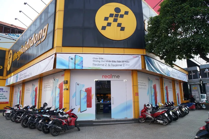 Realme 2 và Realme 2 Pro được giới trẻ săn đón trong ngày mở bán