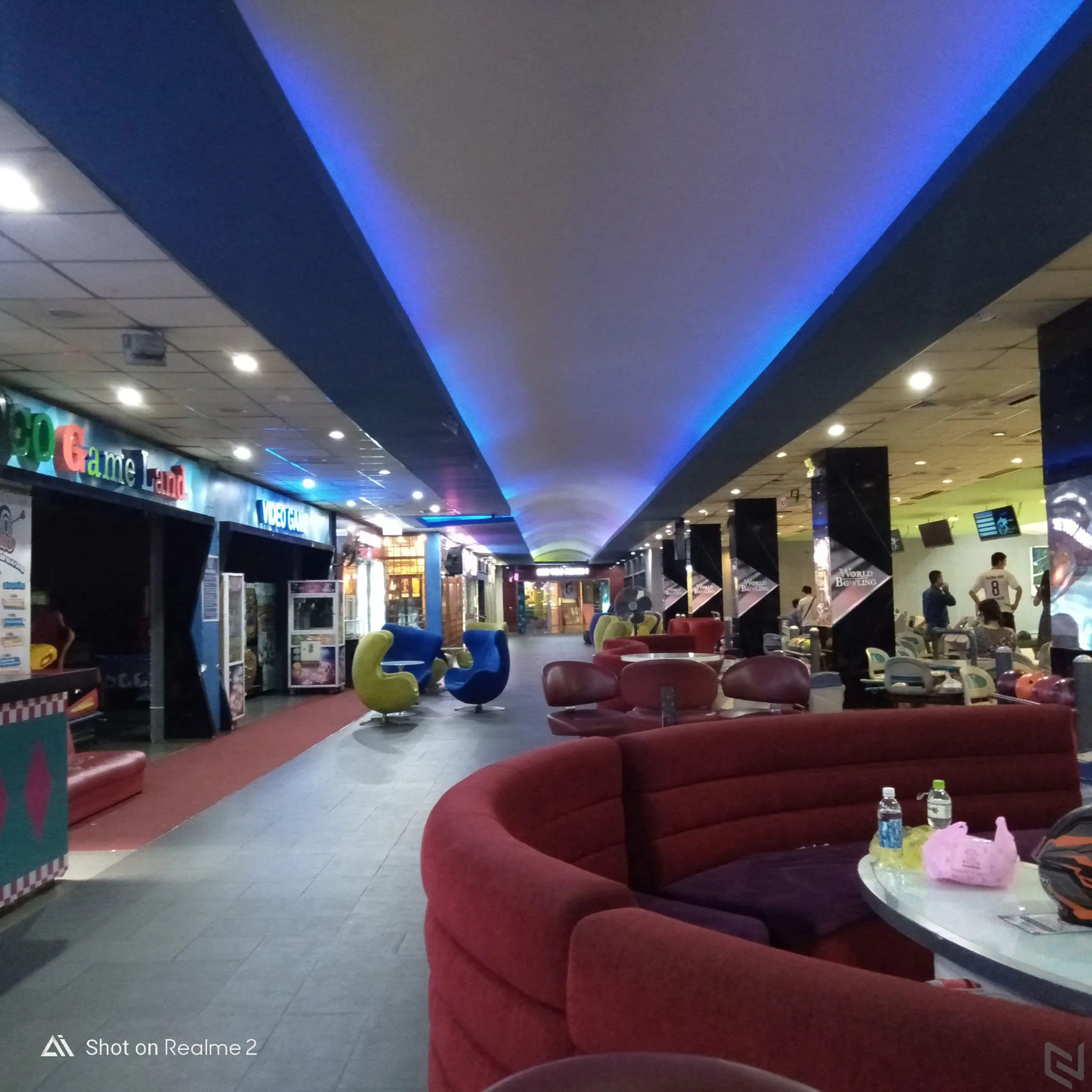 Đánh giá Realme 2: Thiết kế sang chảnh, màn hình "tai thỏ" giá bình dân