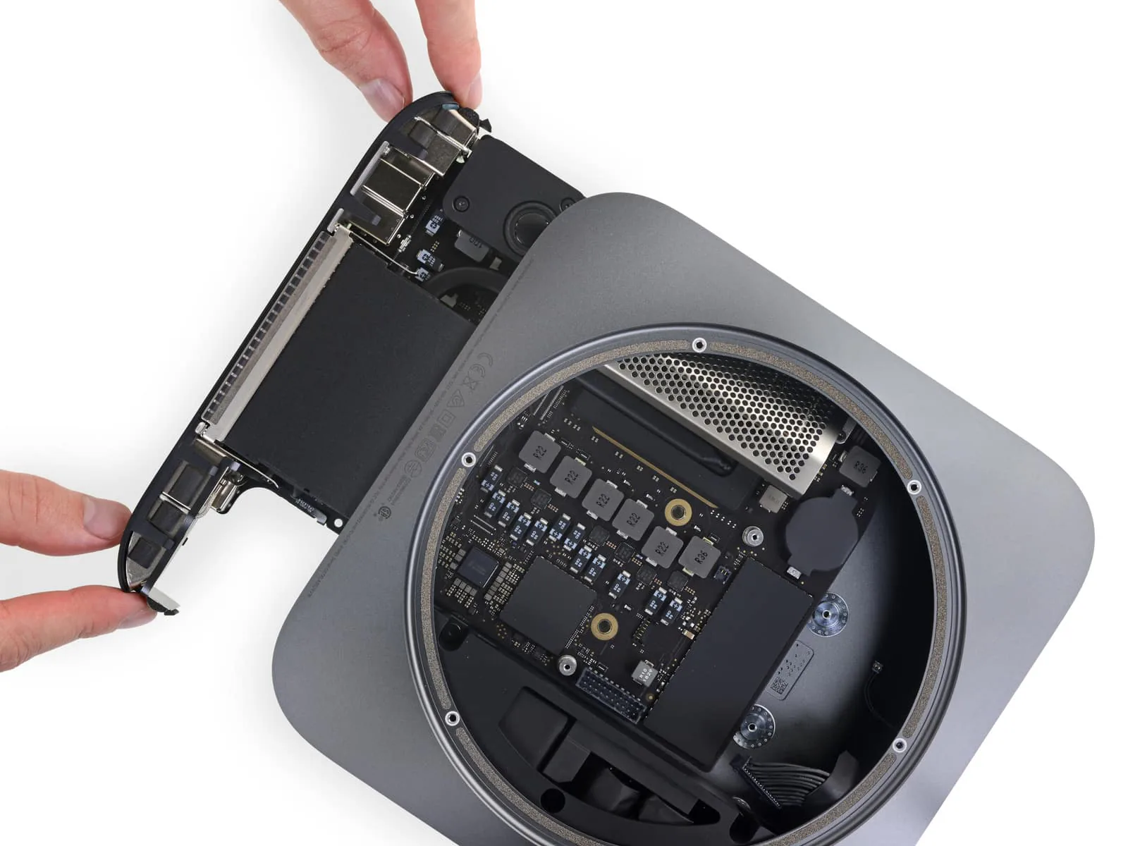 Mac mini mới đã 'Pro' hơn và còn mạnh hơn cả iMac