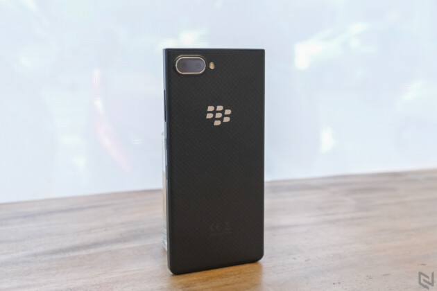 Trên tay BlackBerry Key2 LE: Vẫn còn đắt nếu bạn chỉ cần đến thiết kế và bàn phím