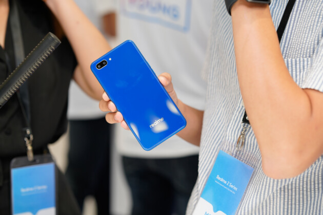 Realme bắt đầu bán ra C1 phiên bản màu xanh tại kênh online của TGDĐ và FPT Shop