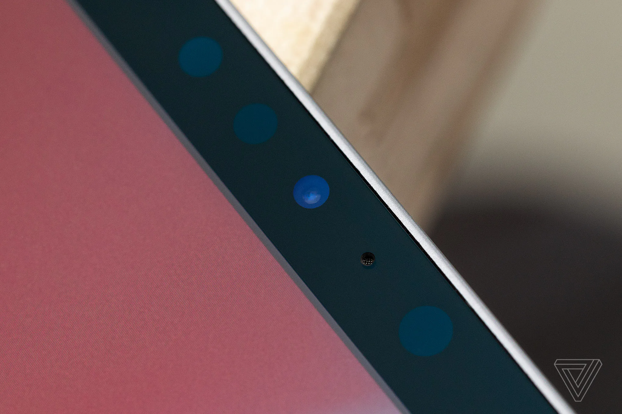 iPad Pro 2018 mạnh hơn laptop nhưng có thể thay thế được laptop?