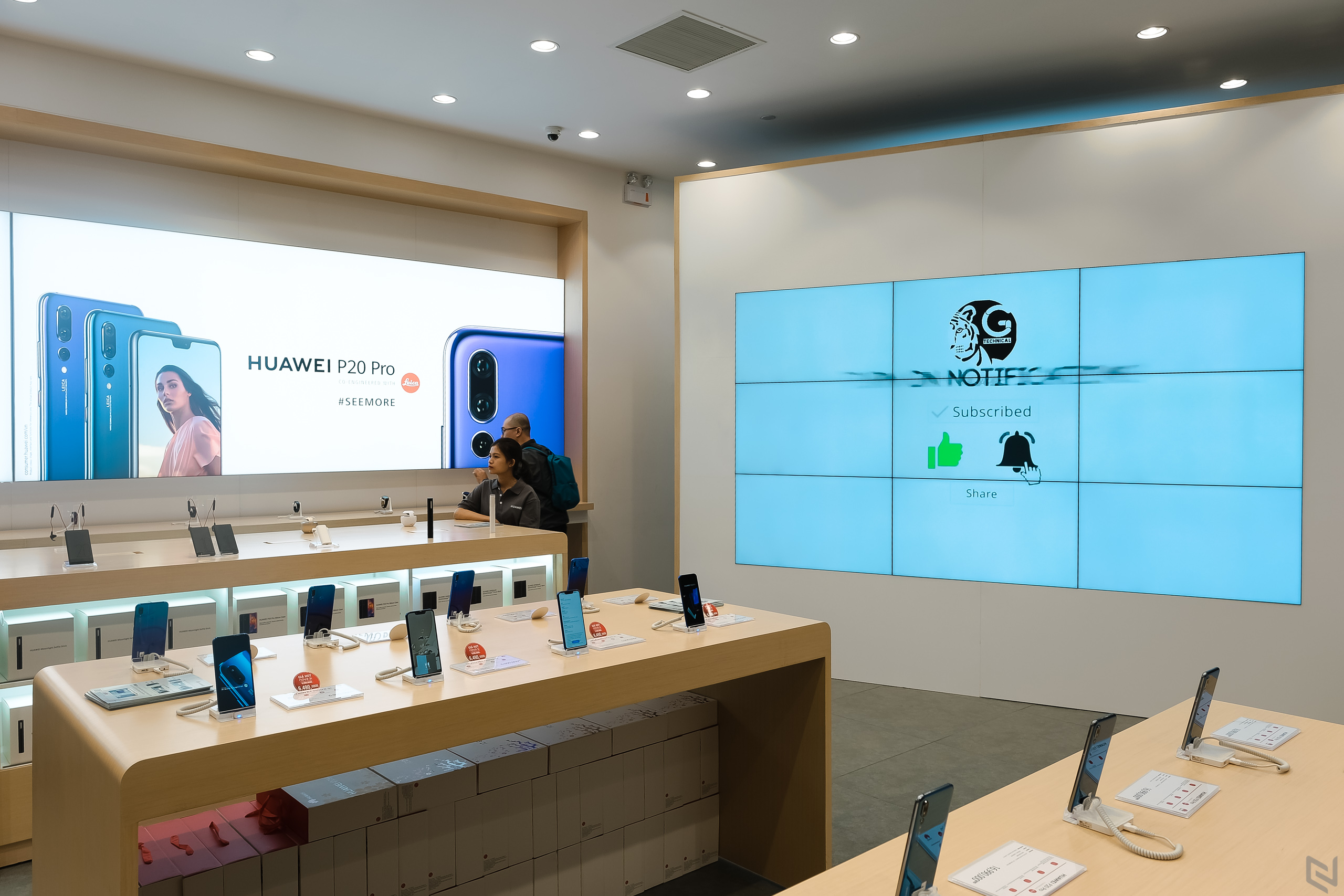 Huawei khai trương cửa hàng trải nghiệm hiện đại nhất Đông Nam Á tại Việt Nam