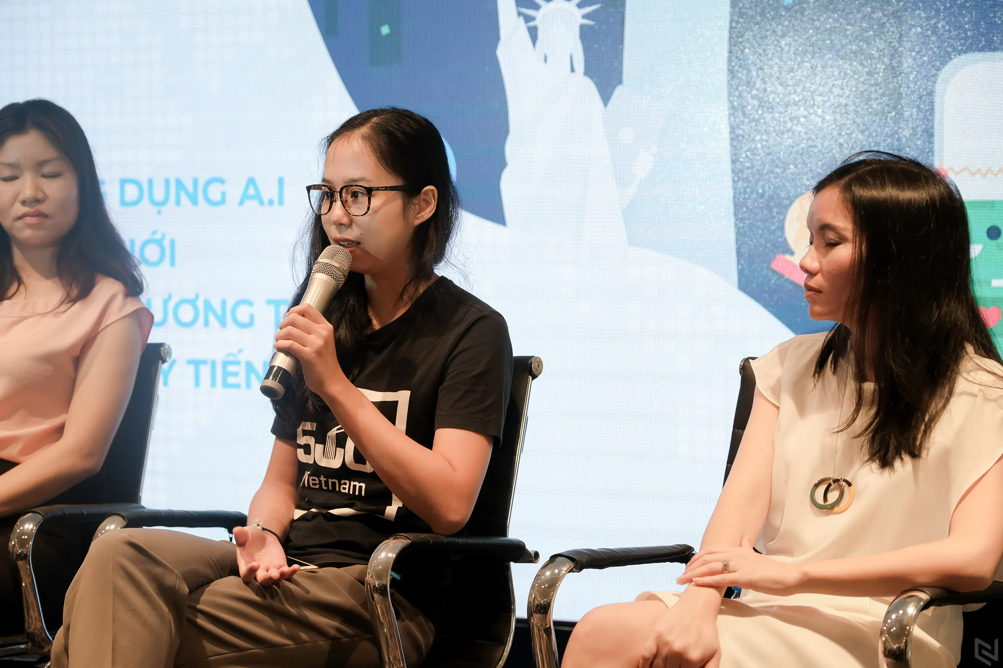 Startup Việt với ứng dụng trí tuệ nhân tạo lọt top 5 thế giới phát động chương trình “Thầy cô Việt dạy tiếng Anh hay" nhân ngày 20/11
