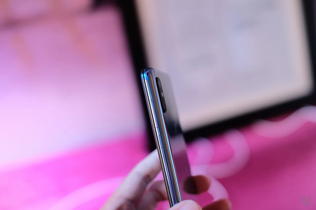 Cận cảnh Xiaomi Mi MIX 3 sẽ lên kệ tại Việt Nam trong thời gian tới