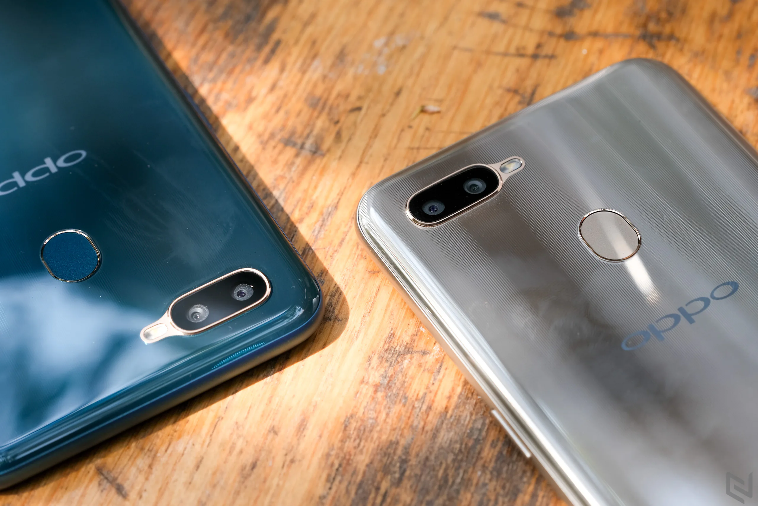 Trên tay OPPO A7 màn hình giọt nước, giá 6 triệu