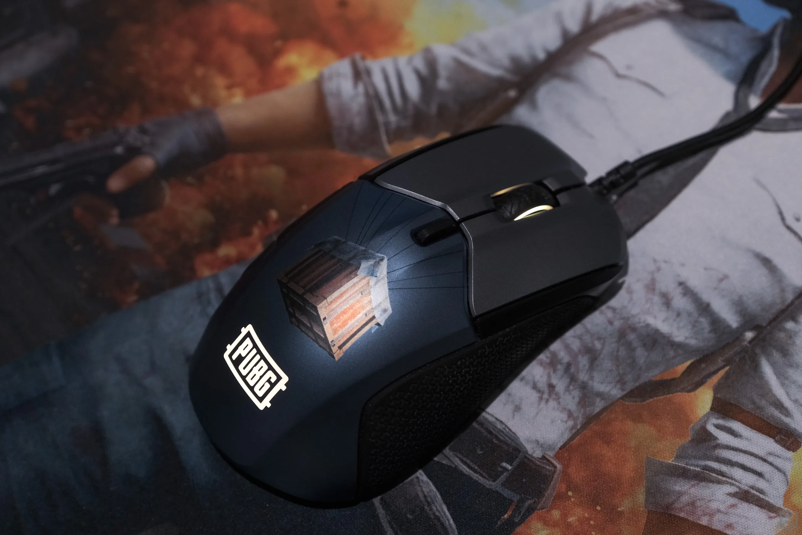 "Chạy bo" phong cách hơn với bộ gaming gear custom PUBG từ SteelSeries