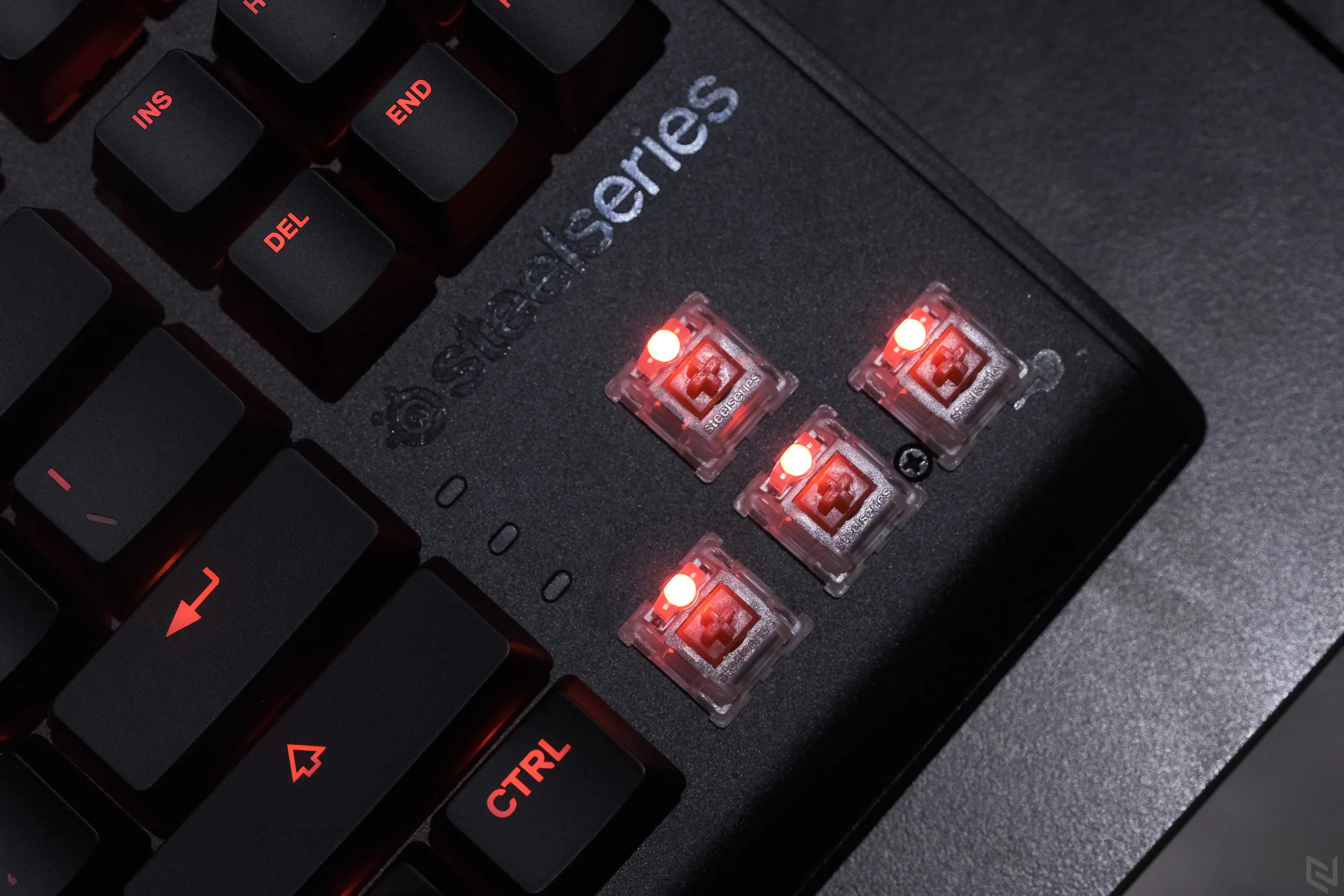 "Chạy bo" phong cách hơn với bộ gaming gear custom PUBG từ SteelSeries