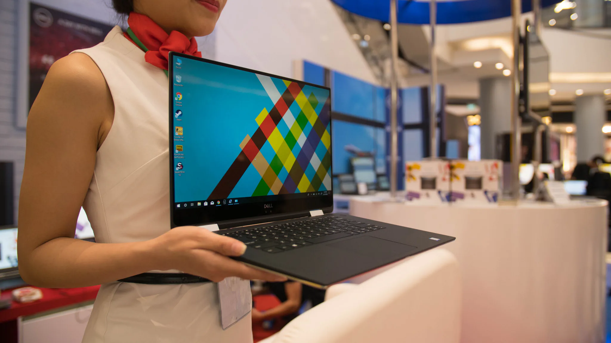 Trải nghiệm sản phẩm cùng A DAY WITH DELL