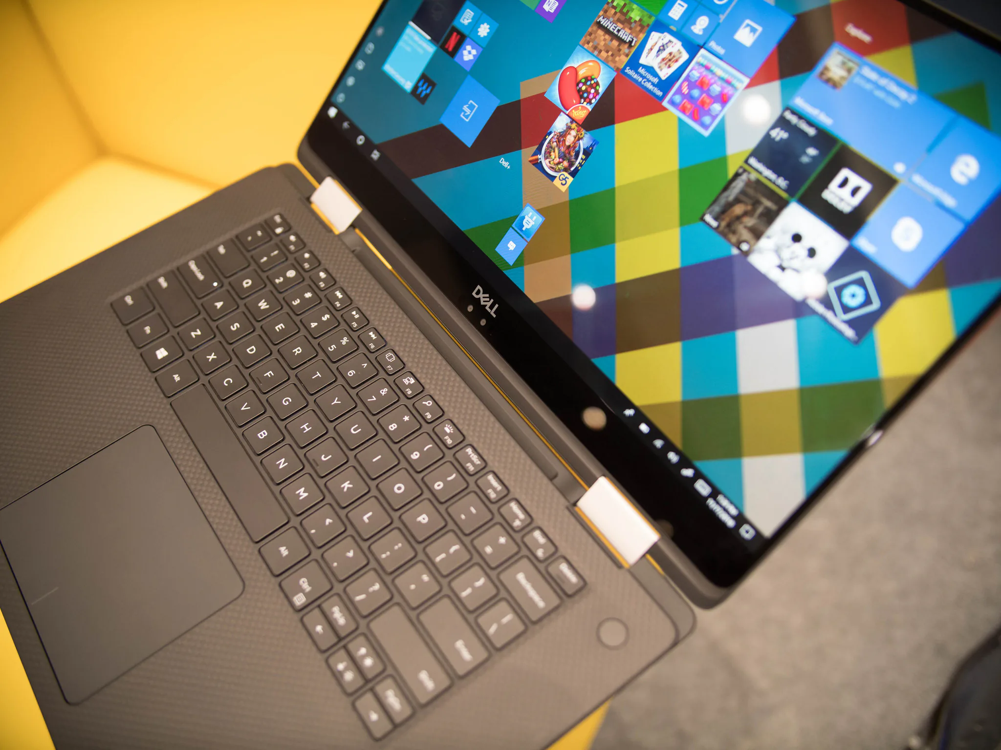 Trải nghiệm sản phẩm cùng A DAY WITH DELL