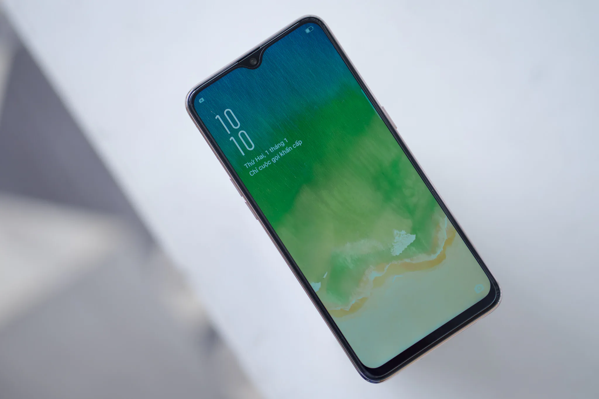 OPPO ra mắt F9 phiên bản đặc biệt Xanh Phỉ Thúy với mức giá mới nhân dịp Giáng Sinh