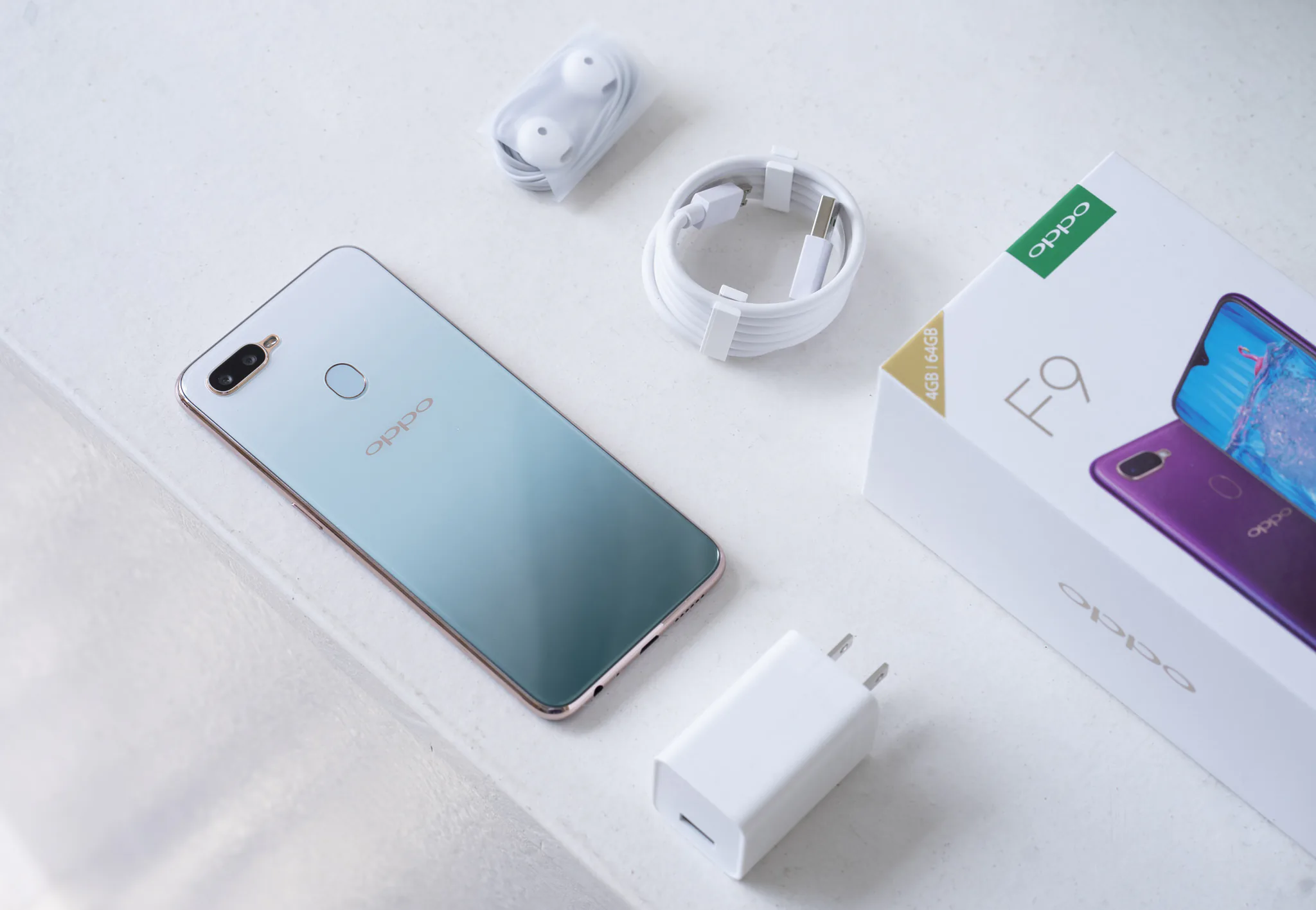 OPPO ra mắt F9 phiên bản đặc biệt Xanh Phỉ Thúy với mức giá mới nhân dịp Giáng Sinh