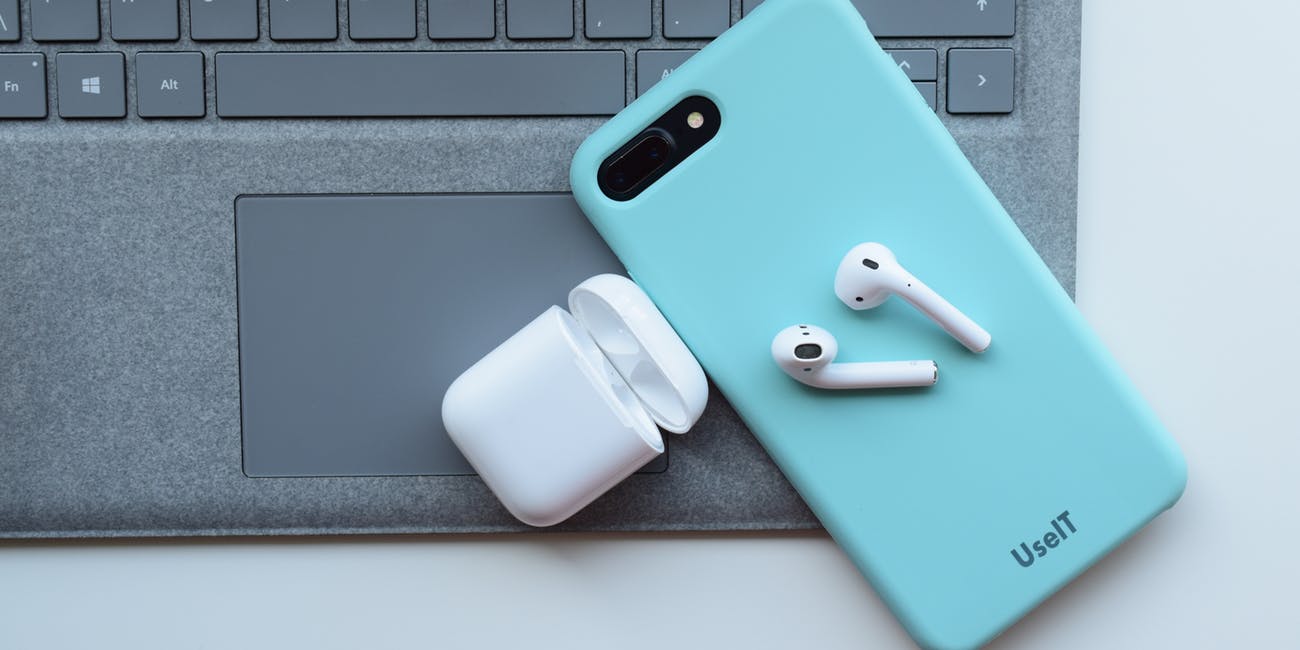 Amazon và Google sẽ sản xuất tai nghe earbuds  không dây để cạnh tranh với Apple