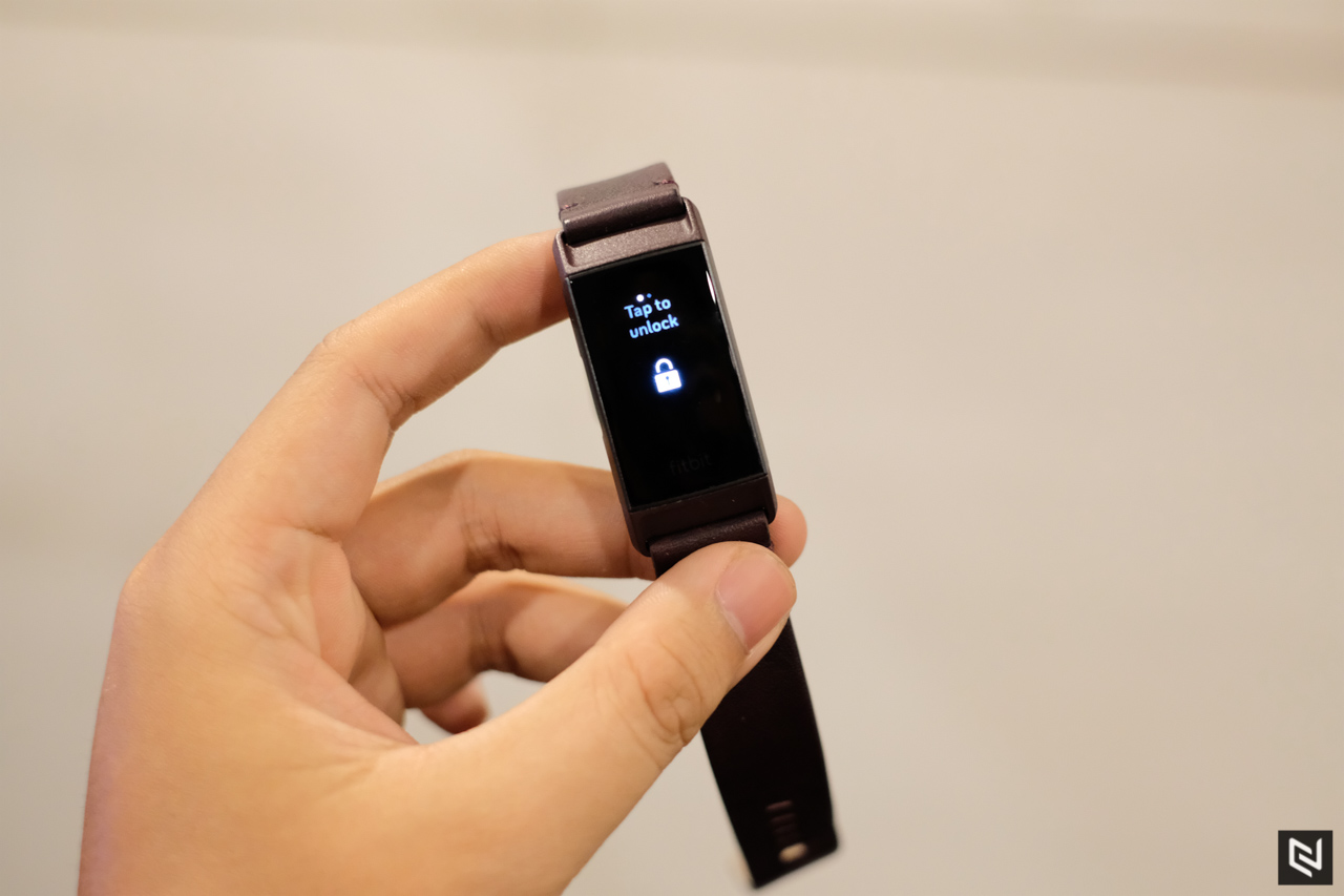 Fitbit Charge 3 lên kệ tại Việt Nam với giá từ 3.799.000 đồng