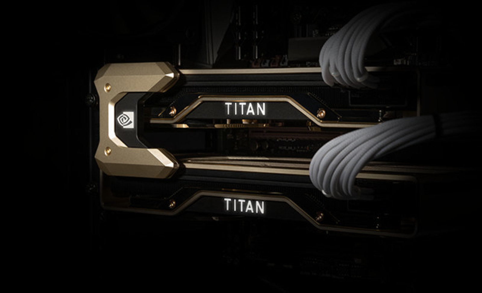 NVIDIA ra mắt Titan RTX trang bị 4,608 lõi CUDA và 24GB VRAM