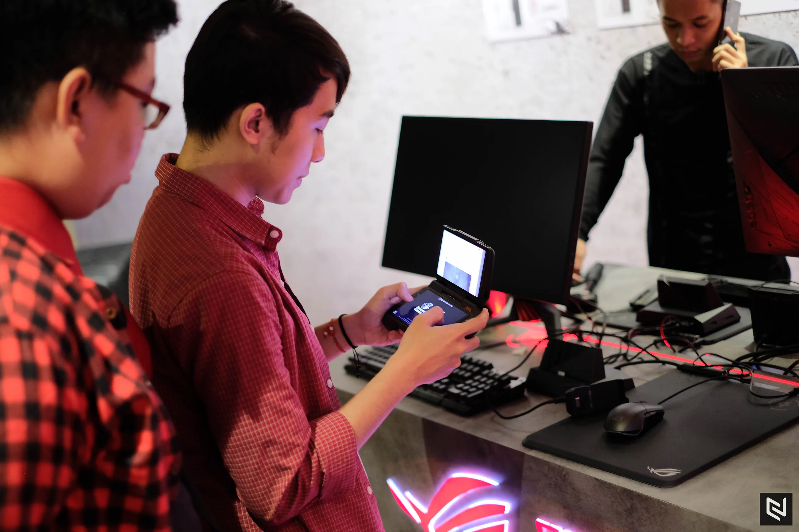 ASUS ROG Phone chính thức trình làng, kỷ nguyên mới cho game thủ