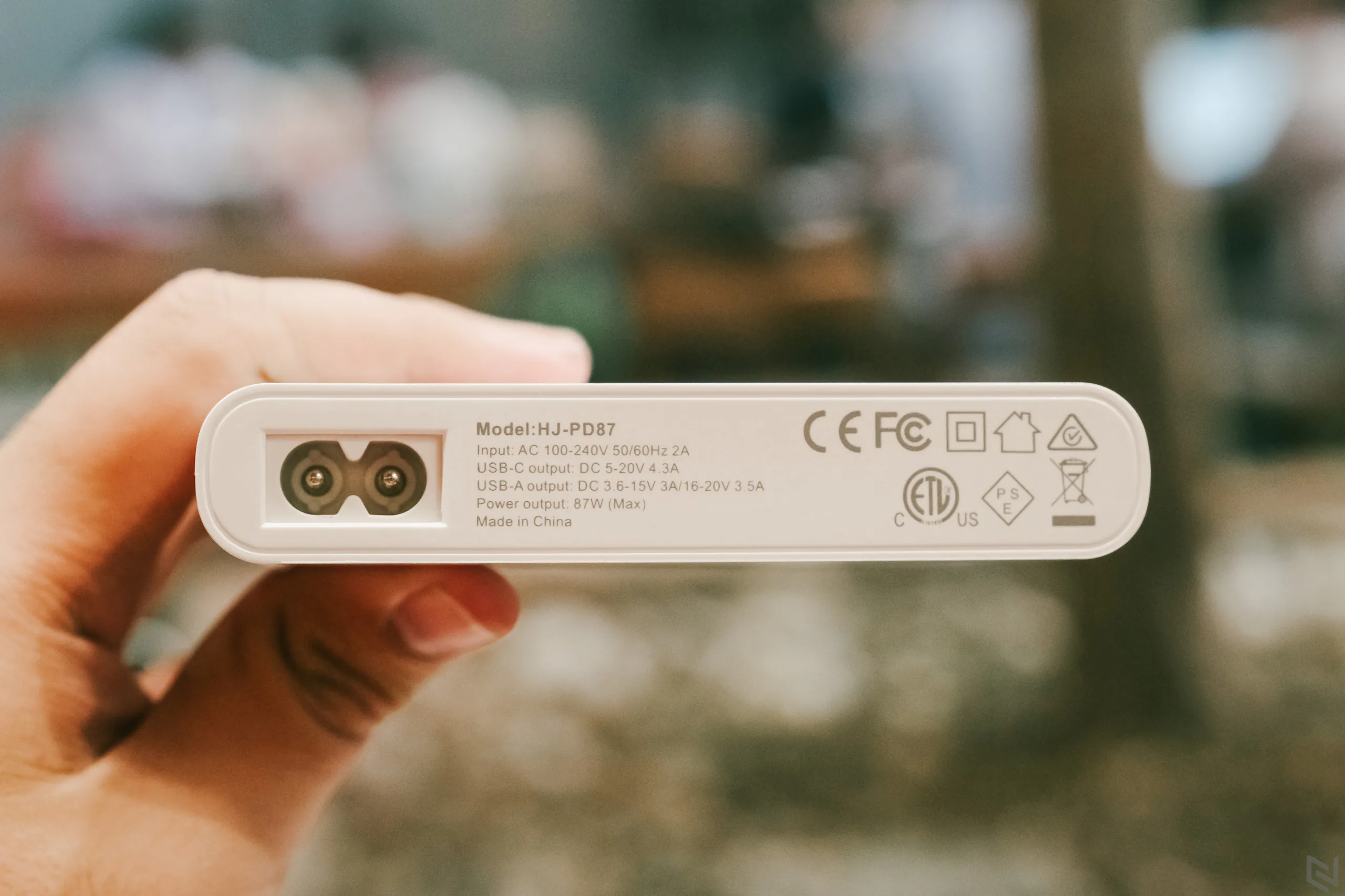 Nguồn sạc HyperJuice 87-W Dual USB-C: sạc tốt cho MacBook Pro 15-inch, không còn phụ thuộc nguồn sạc từ hãng