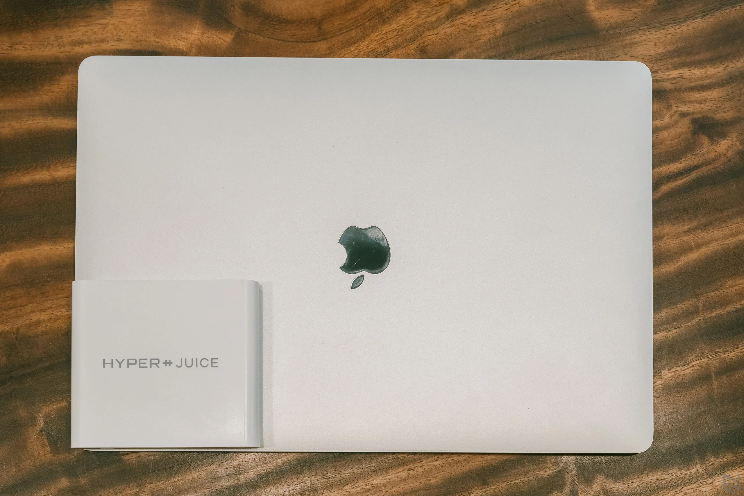 Nguồn sạc HyperJuice 87-W Dual USB-C: sạc tốt cho MacBook Pro 15-inch, không còn phụ thuộc nguồn sạc từ hãng
