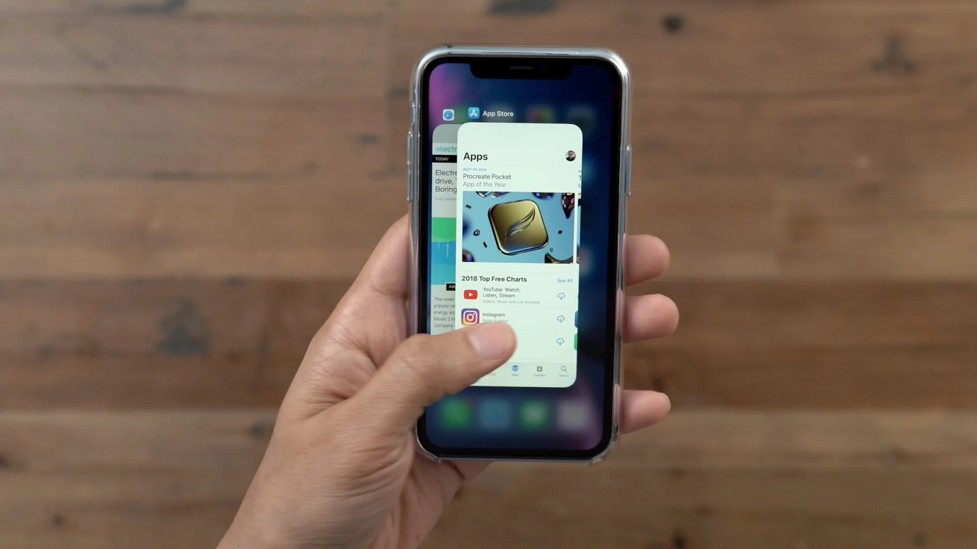 iPhone XR Clear Case: Ốp lưng trong suốt cho iPhone XR giá gần 1 triệu xịn cỡ nào?