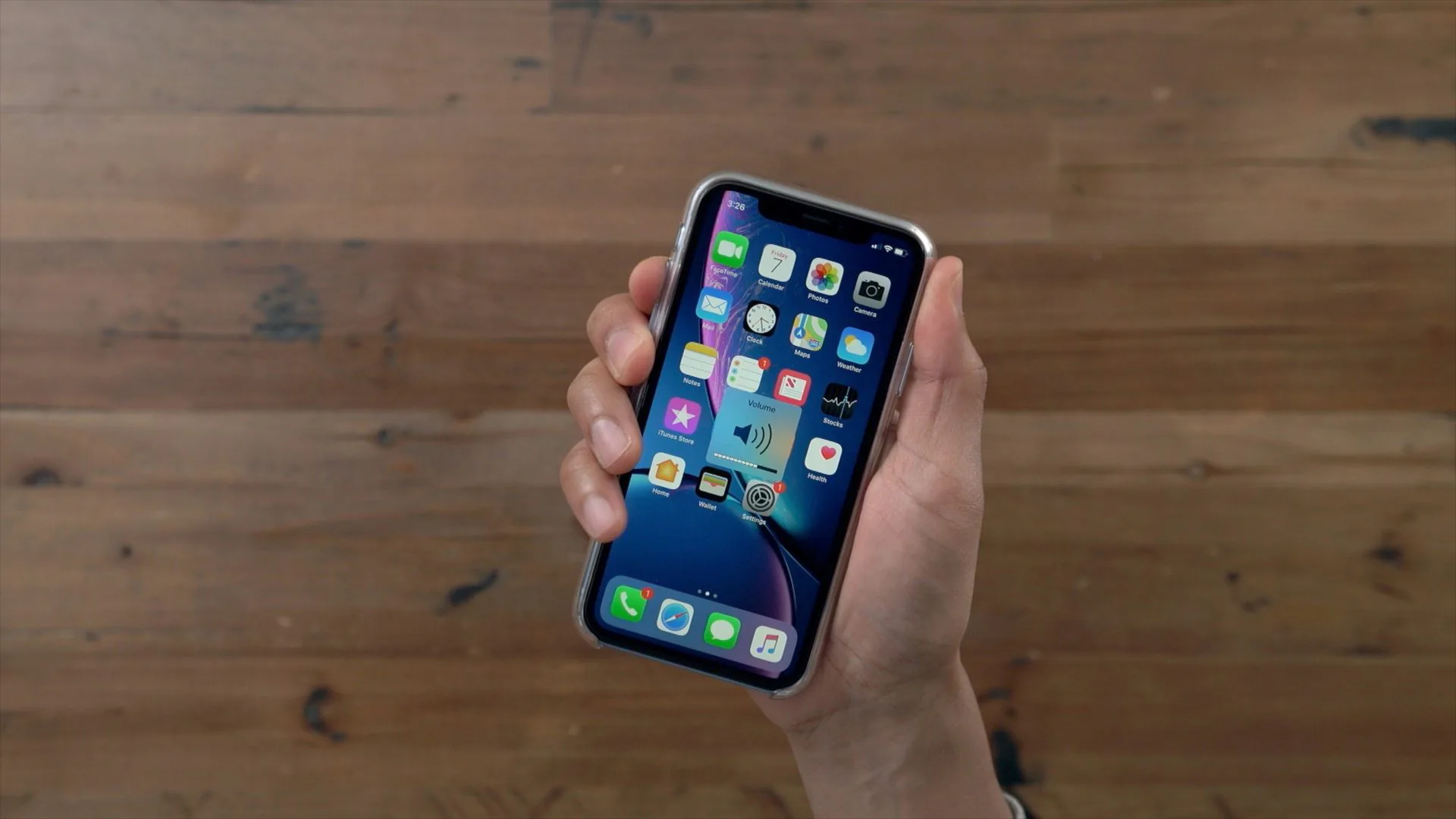 iPhone XR Clear Case: Ốp lưng trong suốt cho iPhone XR giá gần 1 triệu xịn cỡ nào?