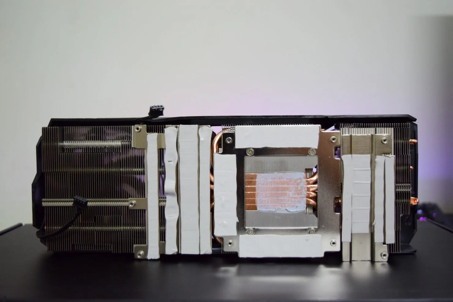 Trên tay Gigabyte GeForce RTX 2080 Ti Gaming OC: To nạc và nhiều công nghệ tích hợp