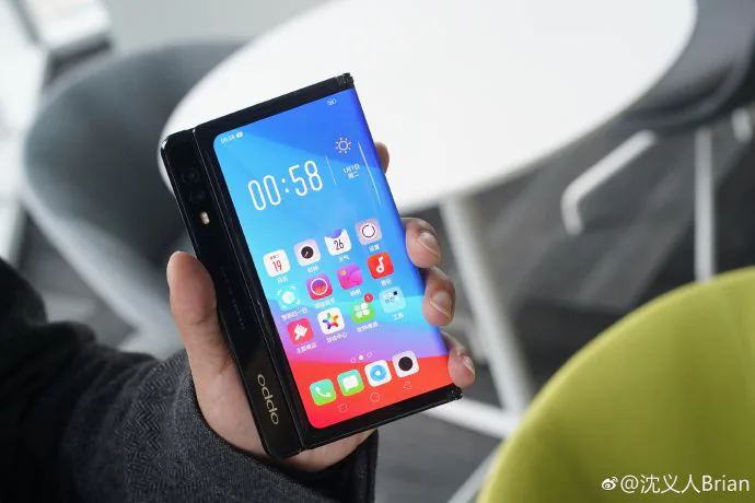 #MWC2019: OPPO cũng mang đến sự kiện năm nay smartphone màn hình gập và nó rất giống Mate X