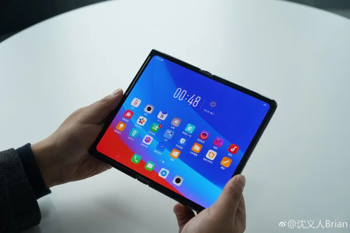 #MWC2019: OPPO cũng mang đến sự kiện năm nay smartphone màn hình gập và nó rất giống Mate X