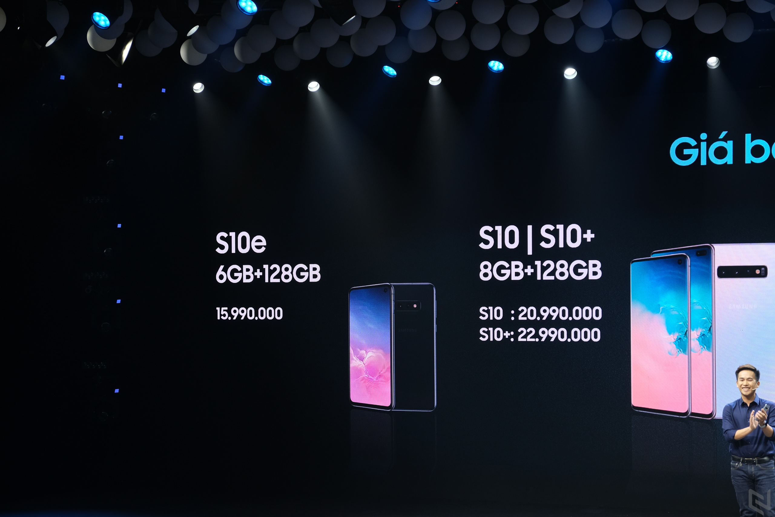 Nên lựa chọn mua Galaxy S10e hay iPhone XR?