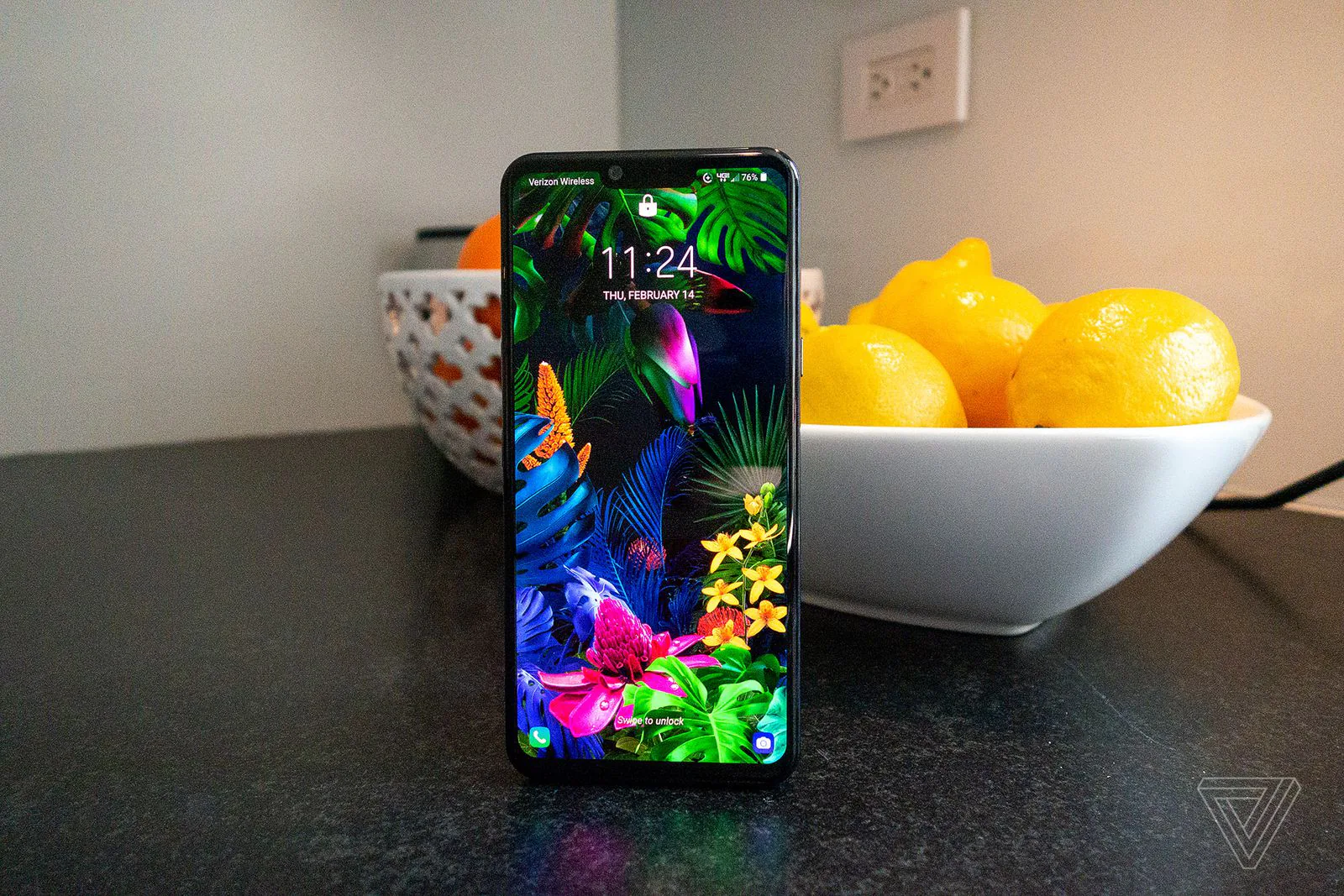 #MWC2019: LG G8 ThinQ ra mắt, có Hand ID và Face ID, Snapdragon 855, có hai phiên bản 2 camera và 3 camera sau tùy thị trường