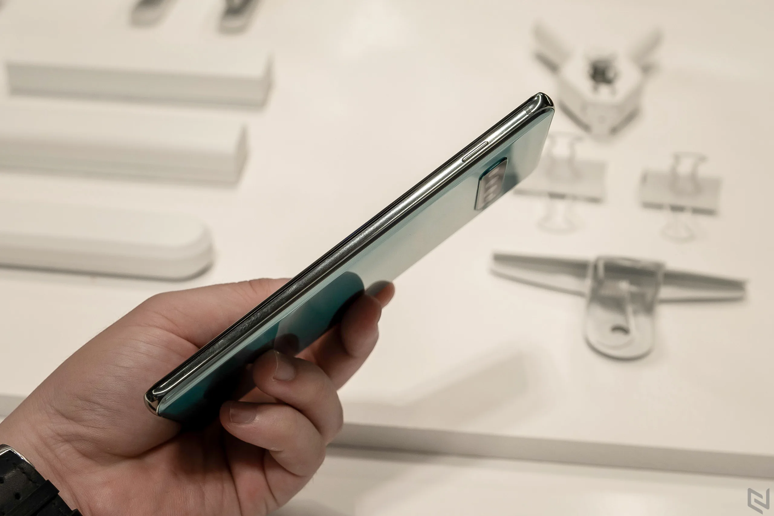 Trên tay bộ đôi Galaxy S10 và Galaxy S10+ tại Việt Nam trong ngày đầu ra mắt