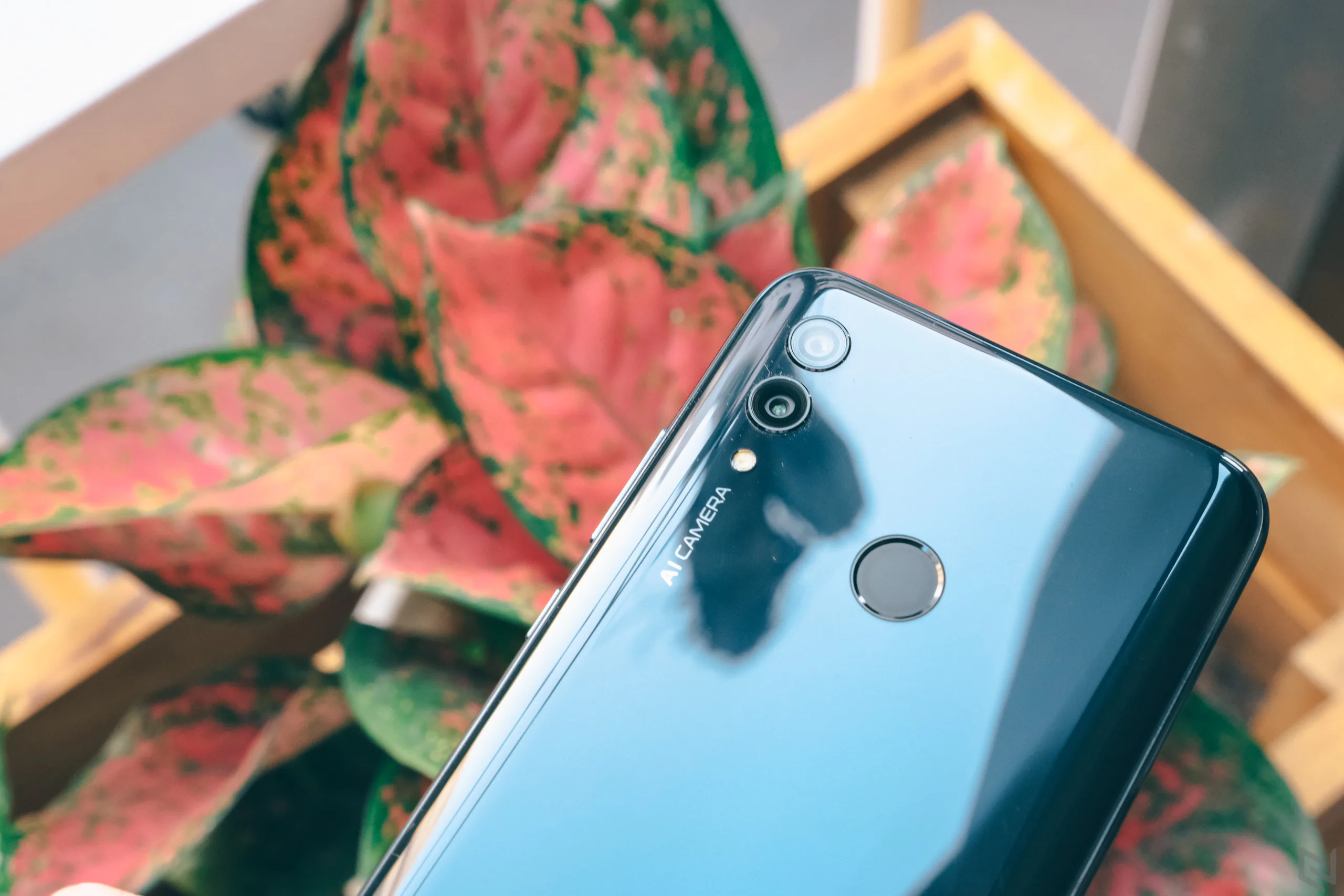 Trên tay Honor 10 Lite - Thiết kế đẹp, màn hình đẹp chỉ với 5 triệu đồng