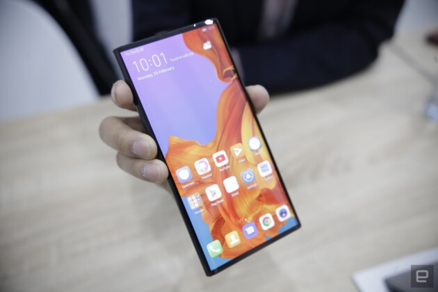 Cận cảnh smartphone gập Huawei X tại sự kiện MWC 2019