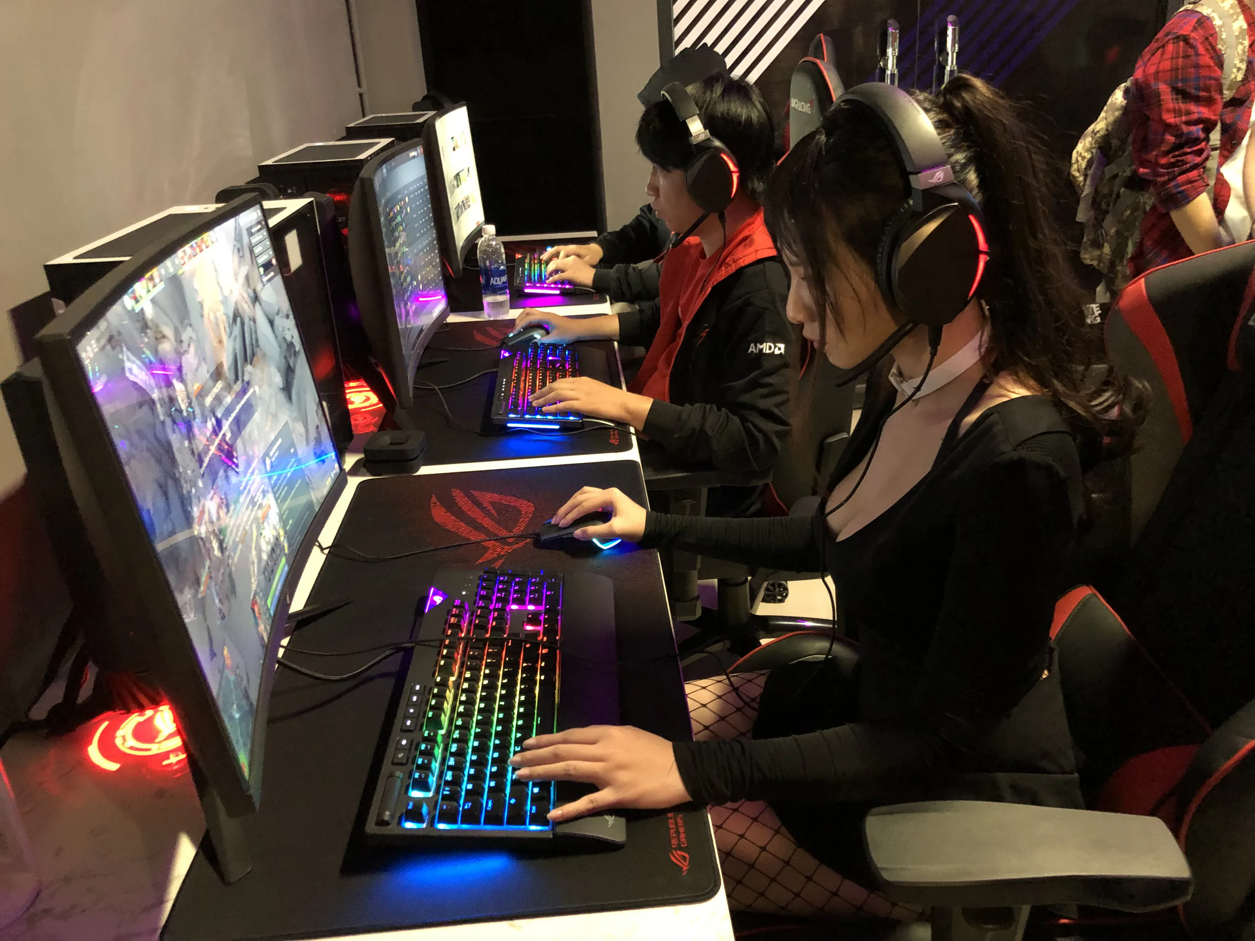 Vào thử X SPACE – phòng game riêng tư cao cấp đầu tiên tại Đông Nam Á được tài trợ bởi ROG