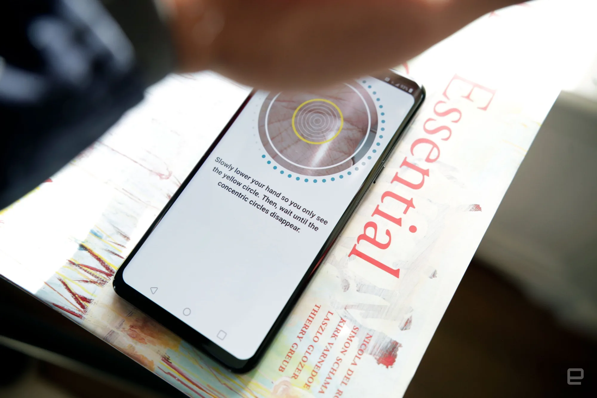 #MWC2019: LG G8 ThinQ ra mắt, có Hand ID và Face ID, Snapdragon 855, có hai phiên bản 2 camera và 3 camera sau tùy thị trường
