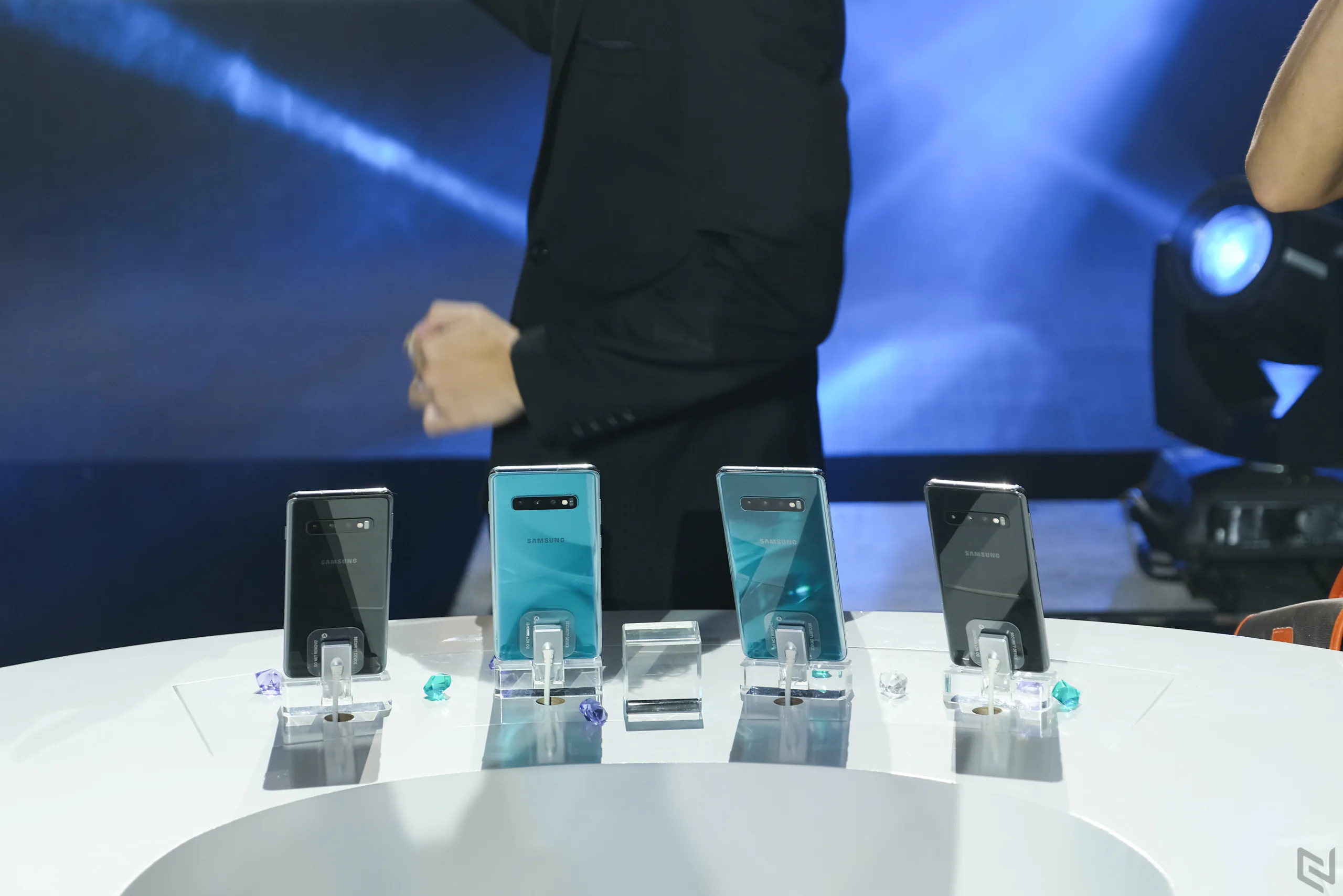 Samsung ra mắt Galaxy S10, S10+ và S10e tại Việt Nam, giá cao nhất 33.99 triệu cho phiên bản 12GB RAM, 1TB ROM