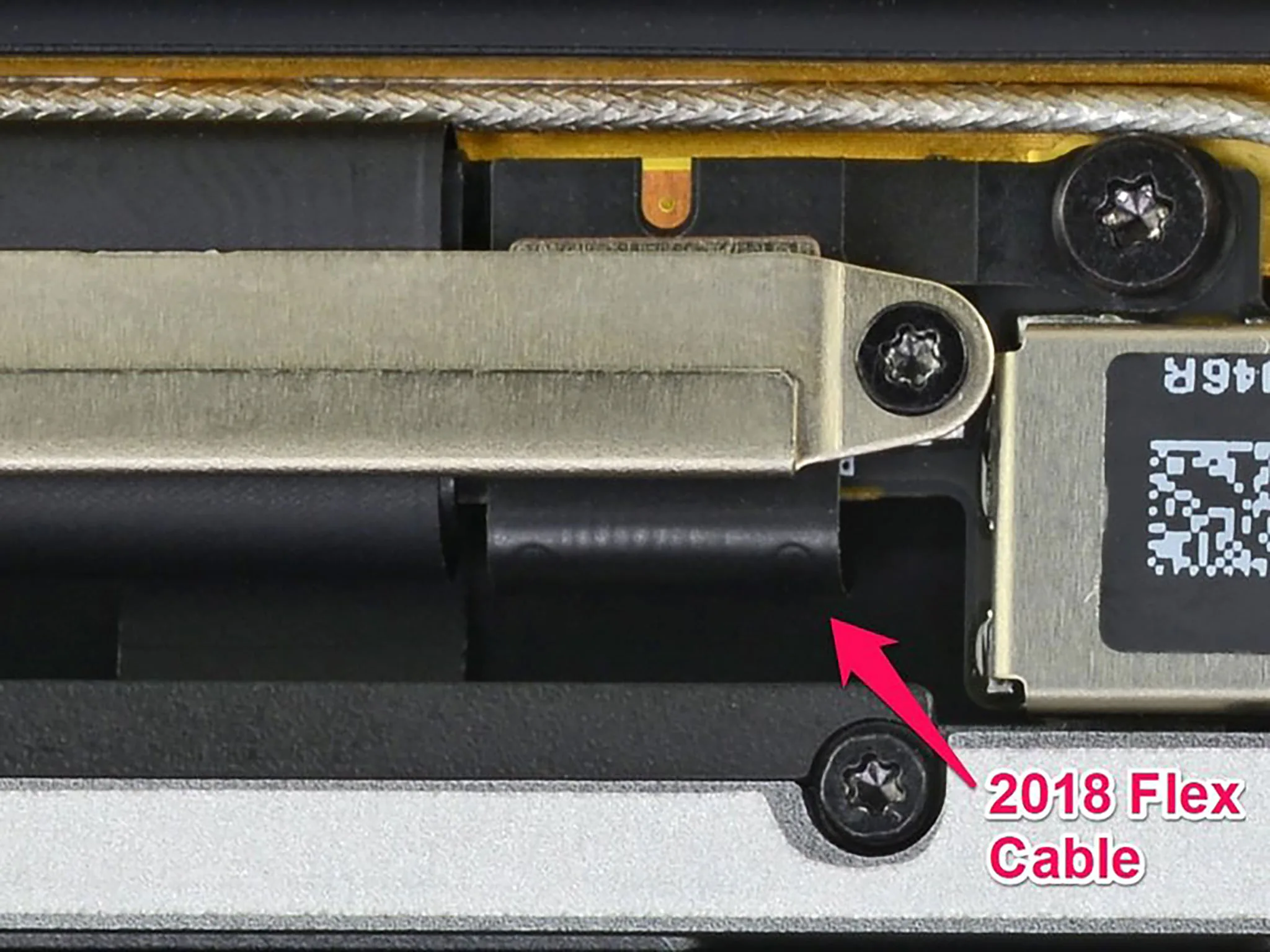 Apple âm thầm sửa lỗi cáp màn hình trên MacBook