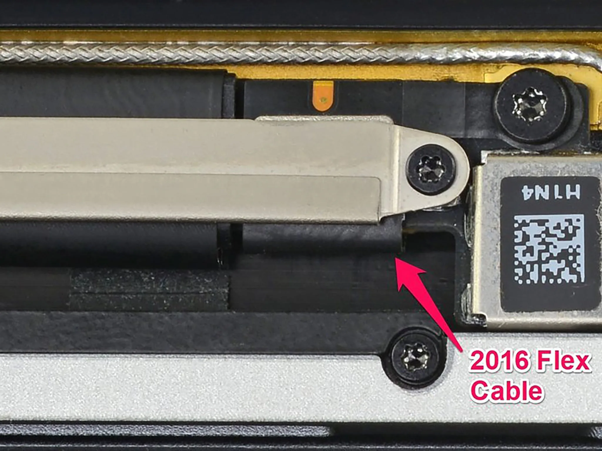 Apple âm thầm sửa lỗi cáp màn hình trên MacBook