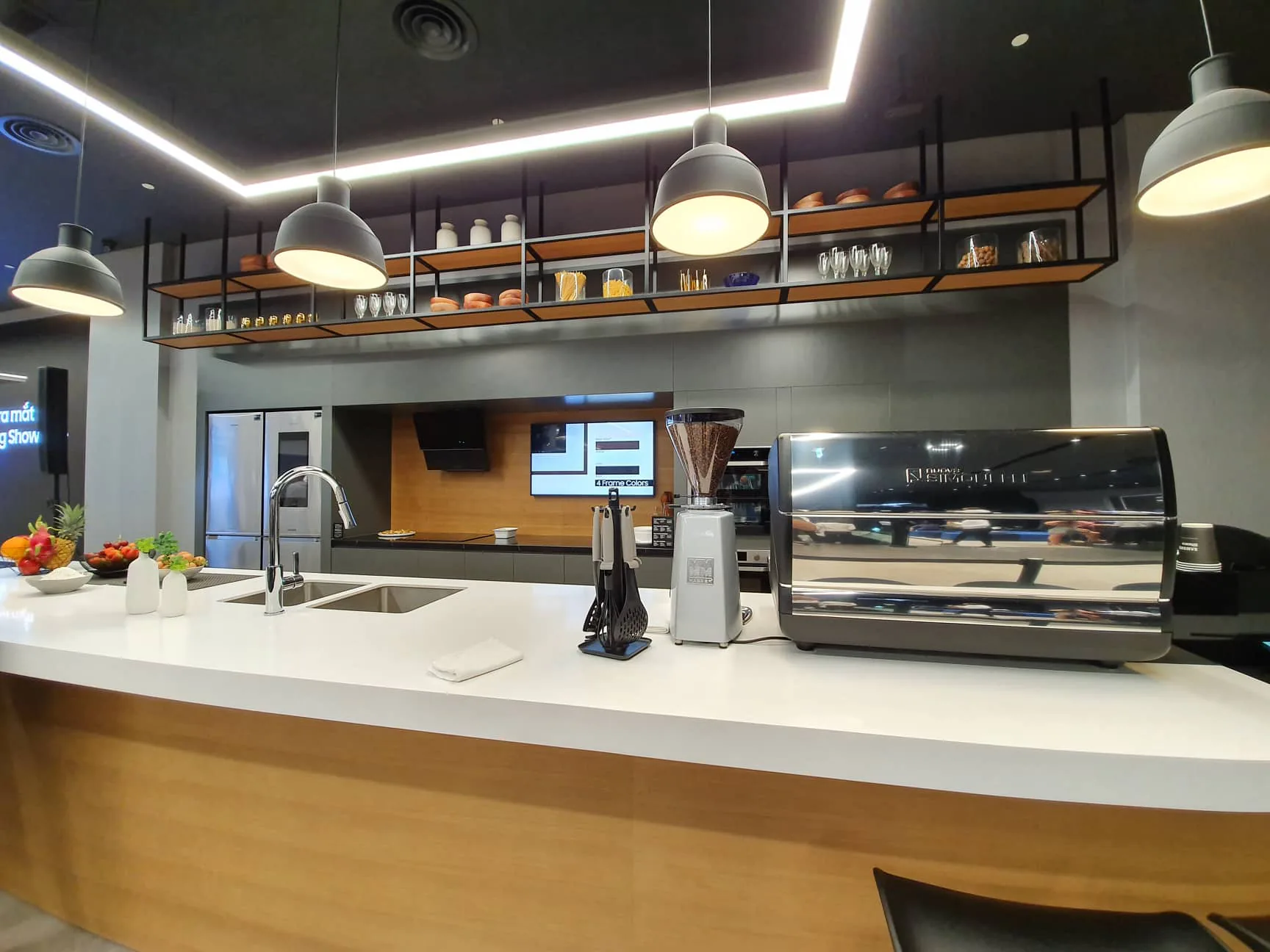 Samsung Showcase chính thức ra mắt, đem mô hình triển lãm và trải nghiệm công nghệ hiện đại trên thế giới đến Việt Nam