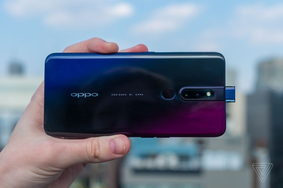 Oppo ra mắt smartphone tầm trung F11 Pro với camera selfie 'pop-up' và không có tai thỏ