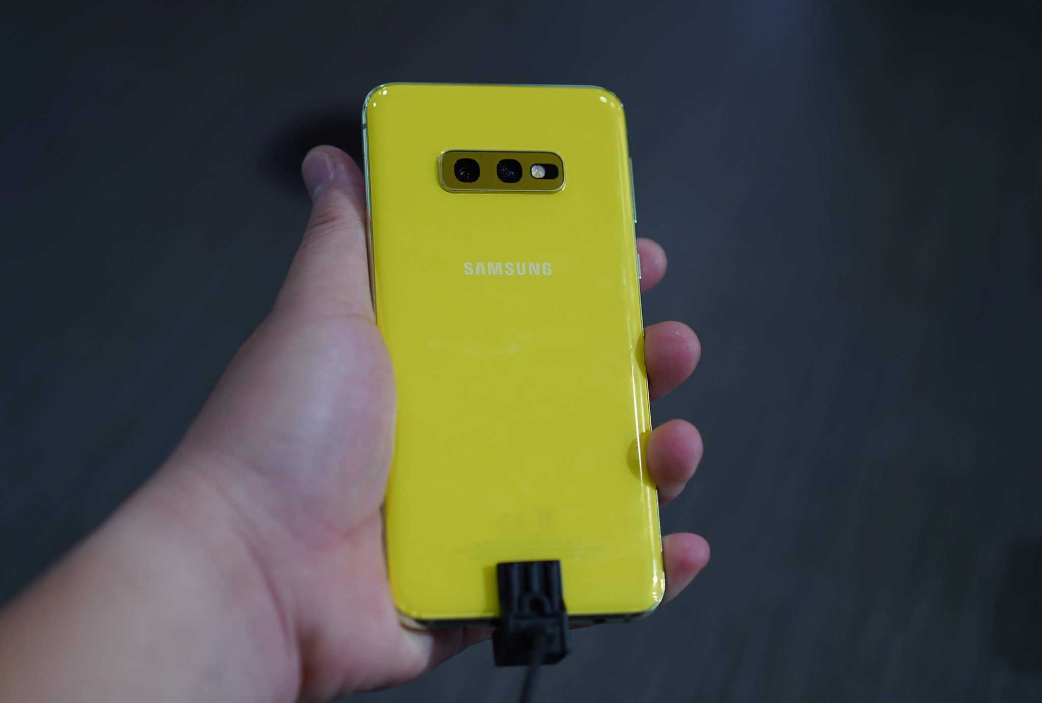 Trên tay Samsung Galaxy S10e: thiết kế trẻ trung, cấu hình cao cấp