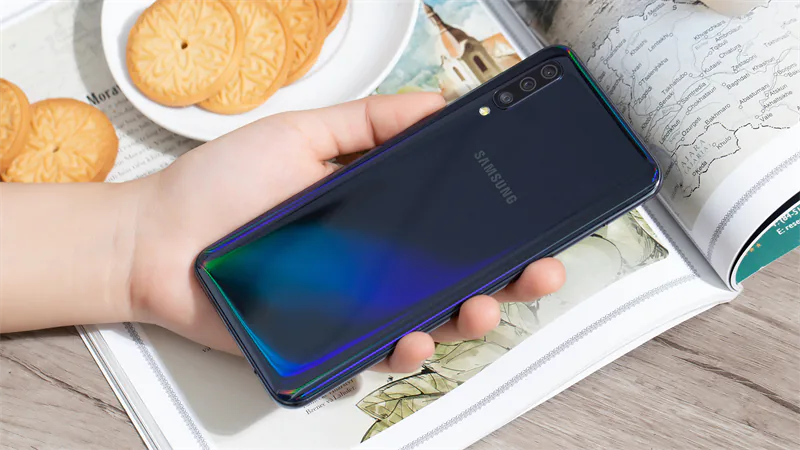 Top 4 smartphone tầm trung có camera selfie khủng nhất hiện nay