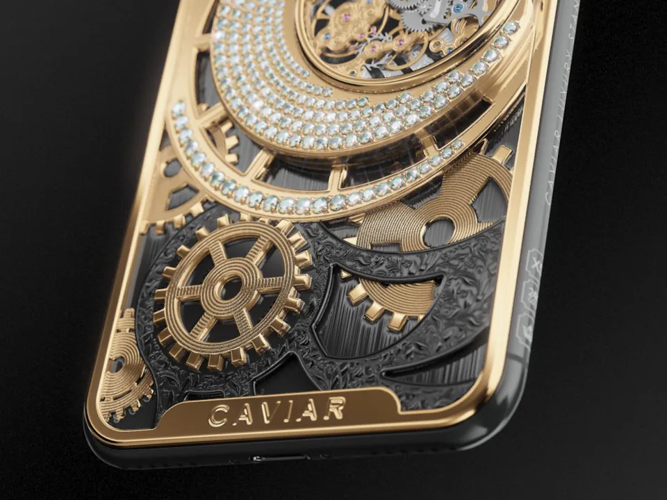 iPhone XS phiên bản "siêu sang trọng" giá hơn 500 triệu, có hẳn đồng hồ cơ ở mặt lưng, bán giới hạn 99 chiếc