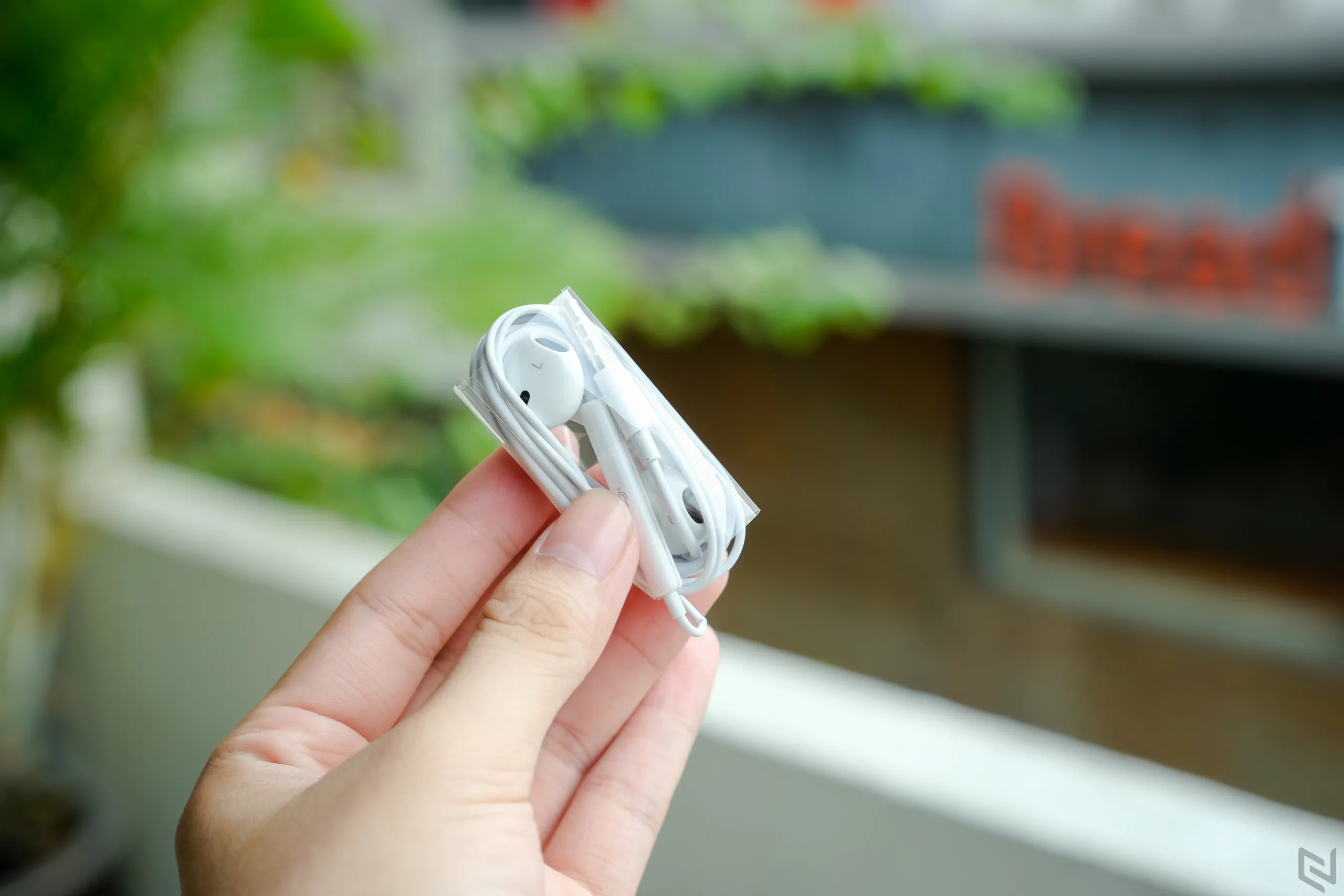 Mở hộp Coolpad N5: thiết kế đẹp mắt, màn hình giọt sương, giá chỉ 2,99 triệu đồng