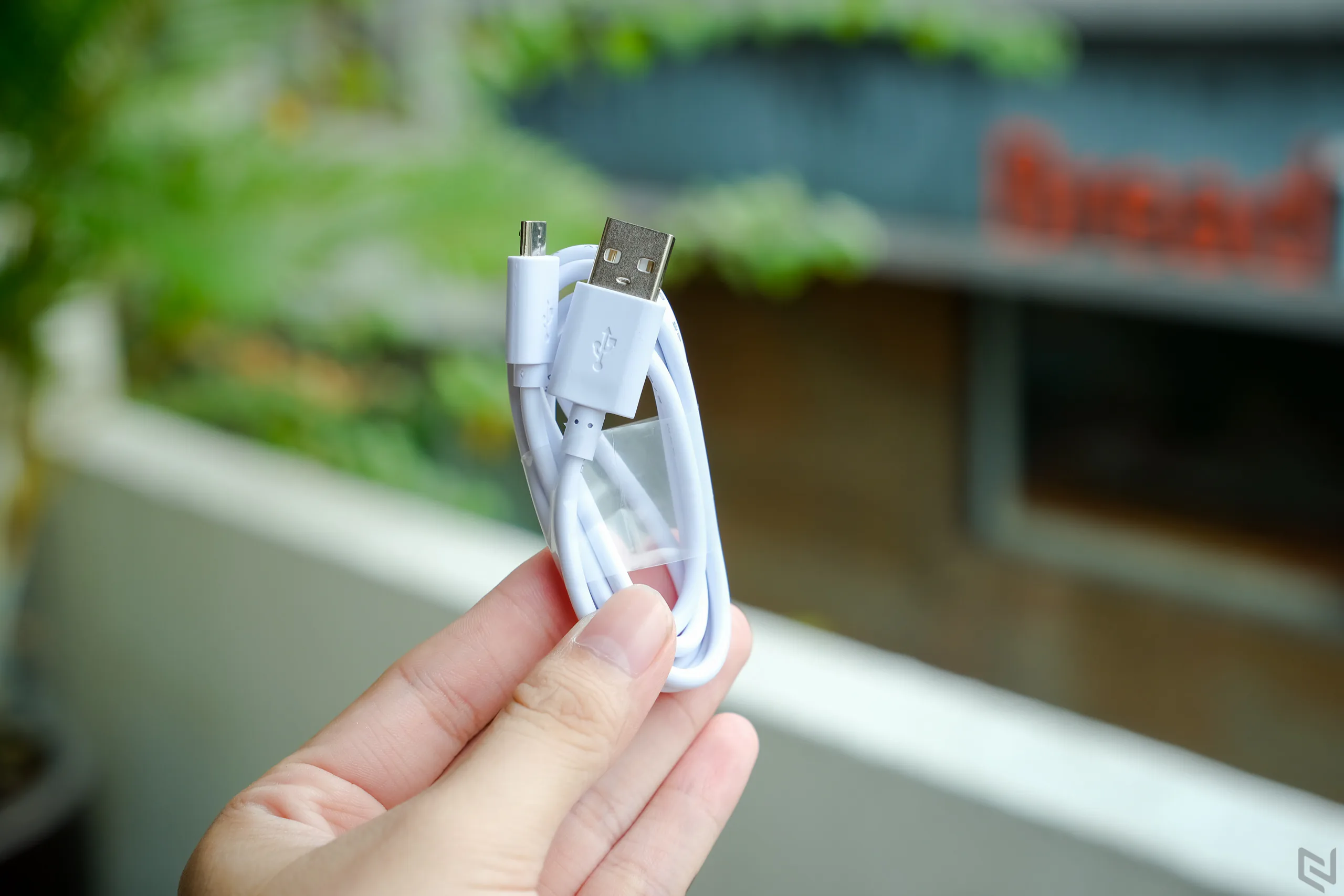 Mở hộp Coolpad N5: thiết kế đẹp mắt, màn hình giọt sương, giá chỉ 2,99 triệu đồng